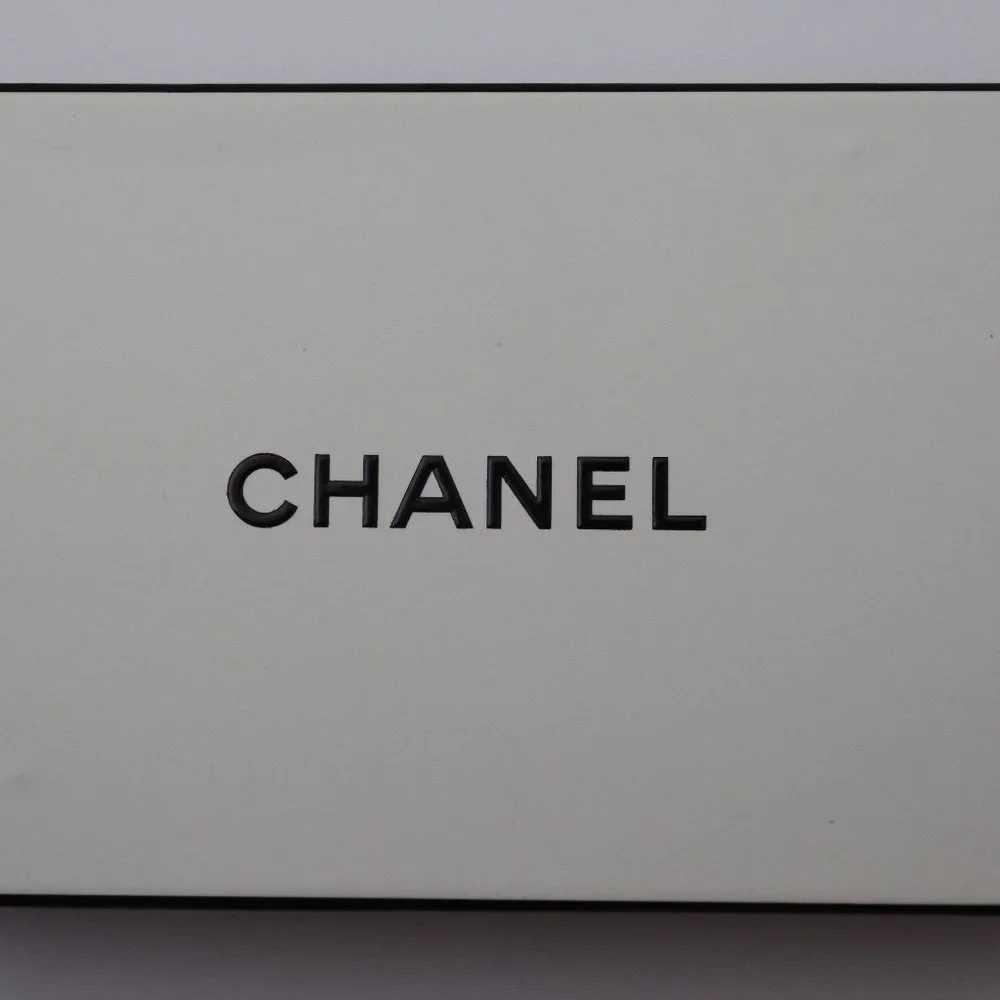CHANEL Signature Medium White Gift Box with Pink Organza Ribbon